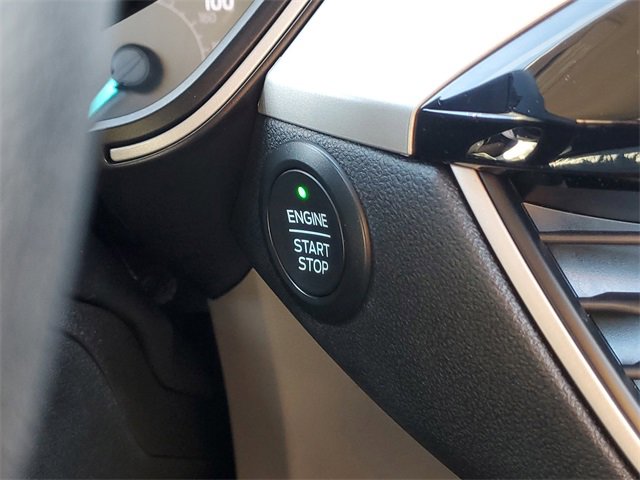 Certified 2020 Ford Escape SE image 18