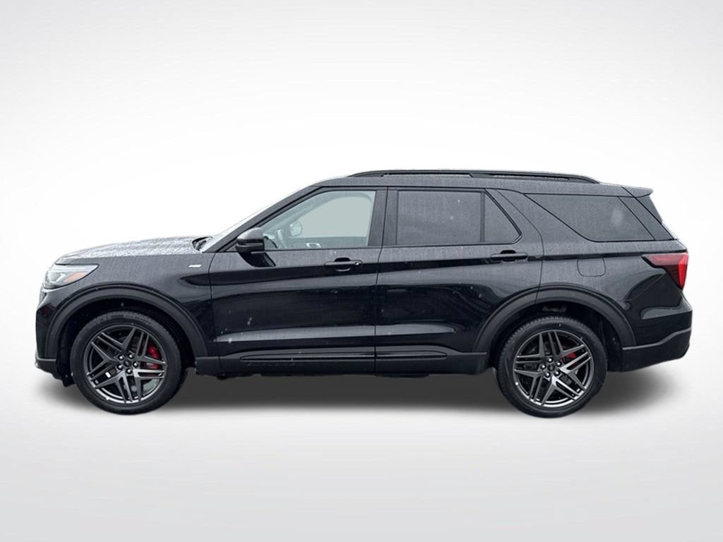 Certified 2025 Ford Explorer ST-Line w/ ST-Line Street Pack AWD/4WD image 3