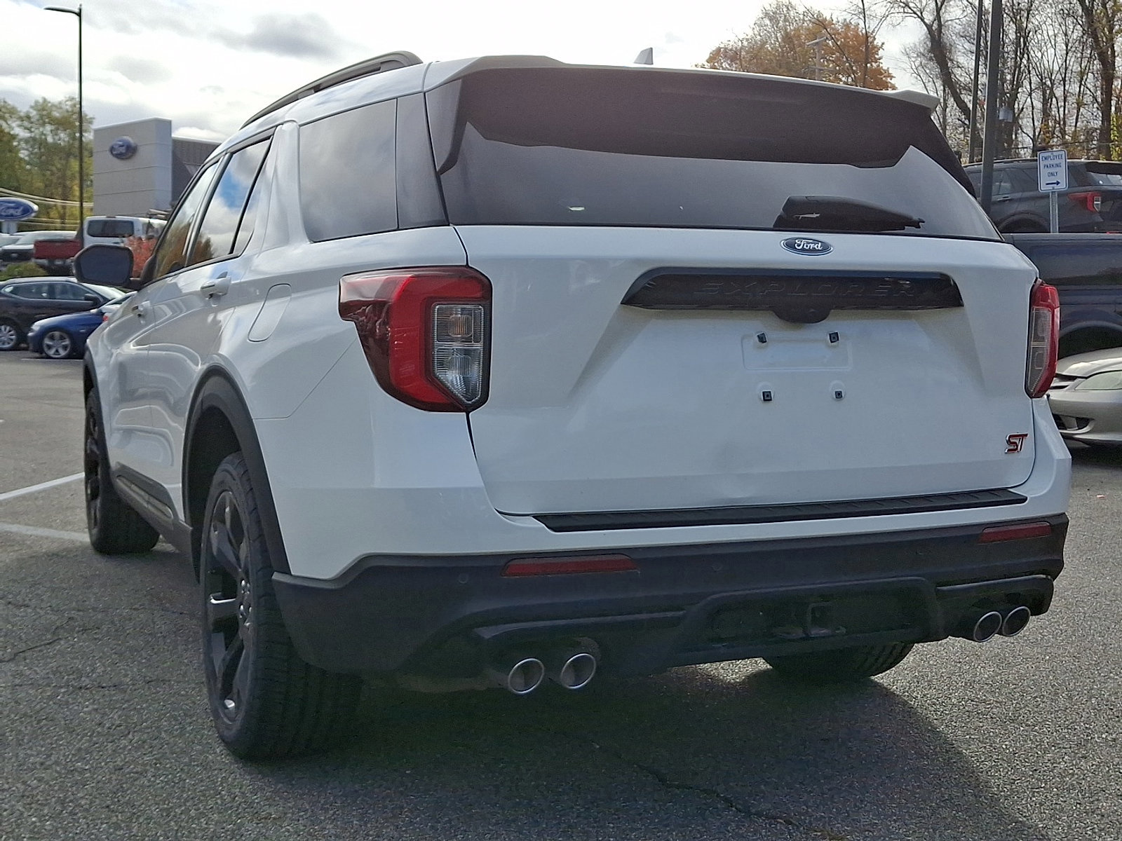 Certified 2023 Ford Explorer ST w/ ST Street Pack image 5