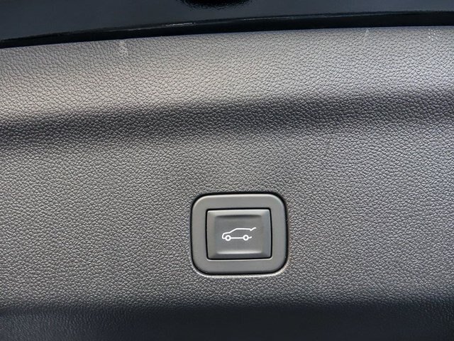 Used 2026 Cadillac Escalade Platinum Sport w/ LPO, ONYX Package AWD/4WD image 34