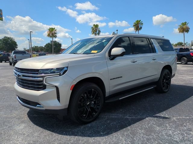 Used 2021 Chevrolet Suburban LT RWD image 9