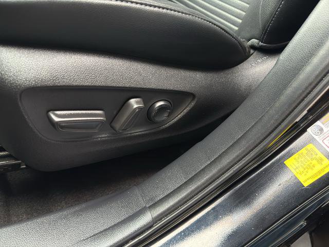 Used 2023 Toyota Highlander XSE AWD/4WD image 16
