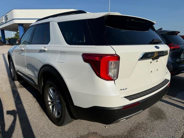 Certified 2022 Ford Explorer XLT w/ Equipment Group 202A AWD/4WD image 3
