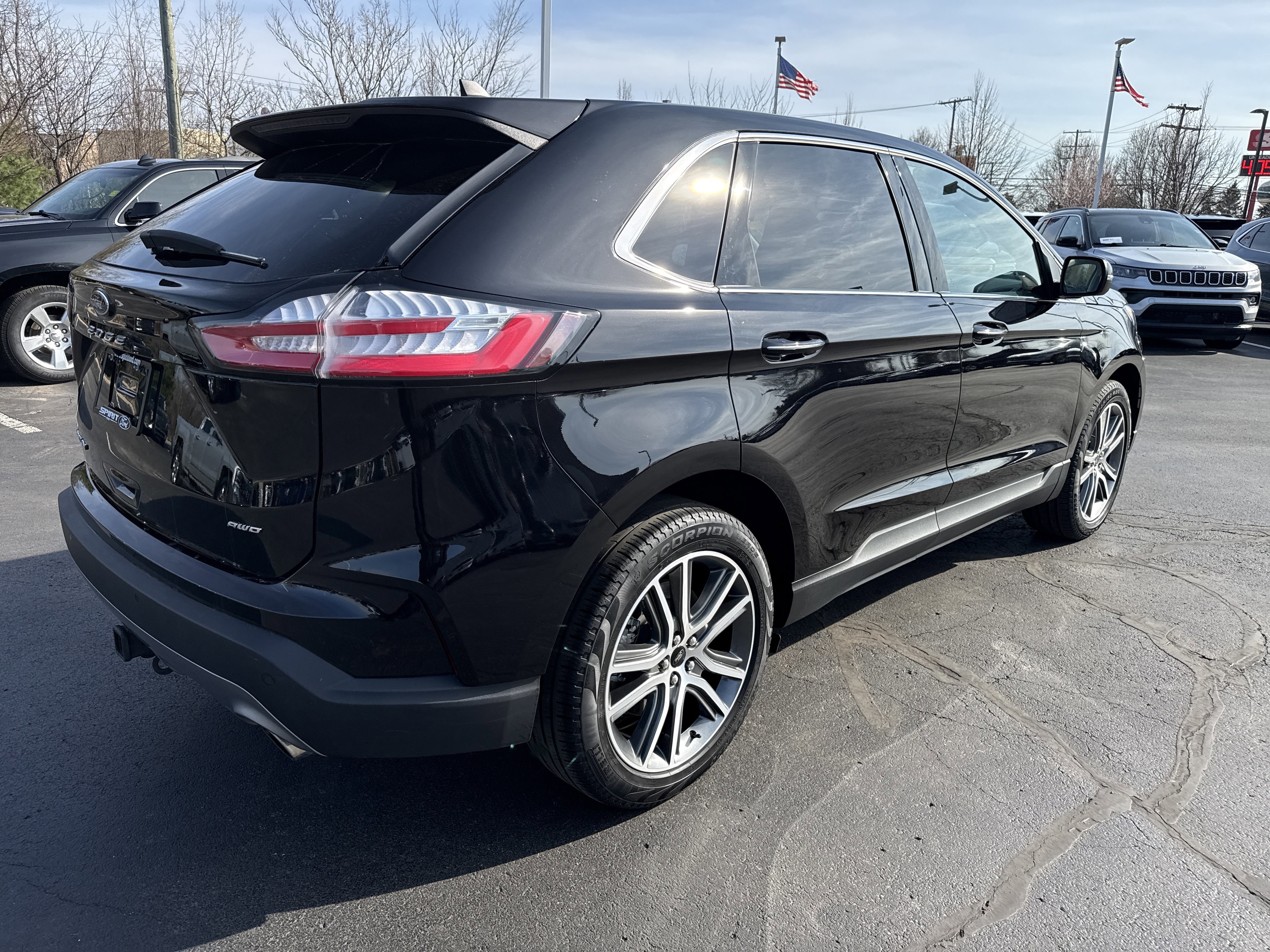 Certified 2024 Ford Edge Titanium w/ Equipment Group 301A image 4