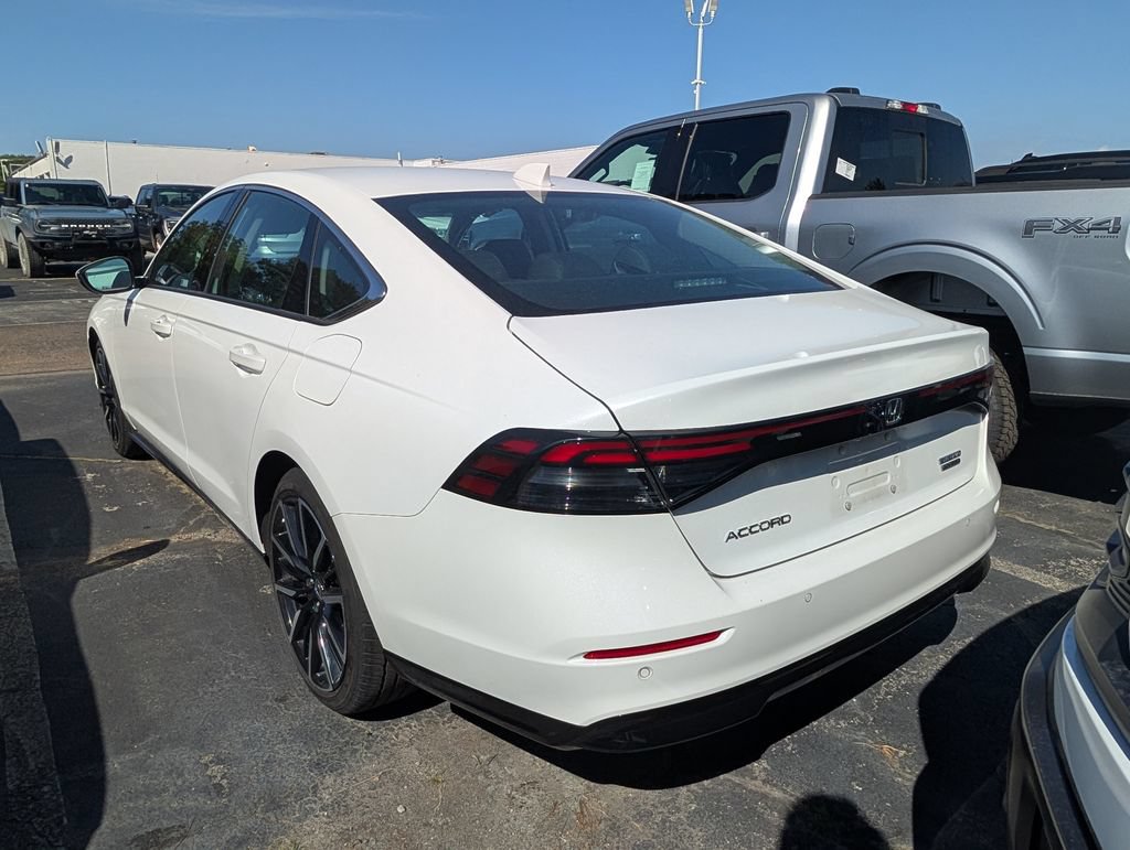 Used 2023 Honda Accord Touring image 6