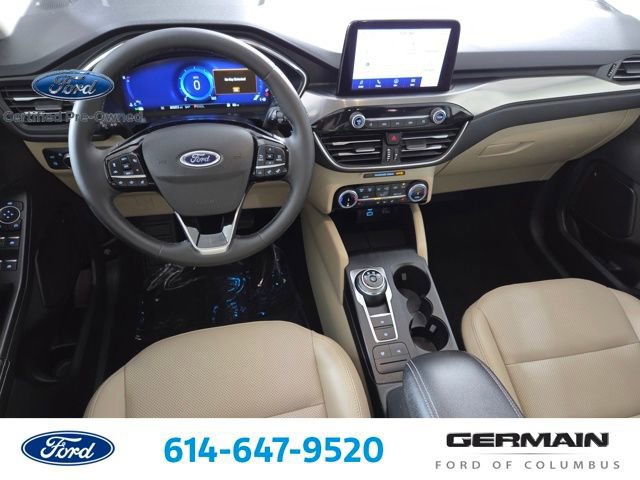 Certified 2022 Ford Escape Titanium AWD/4WD image 18