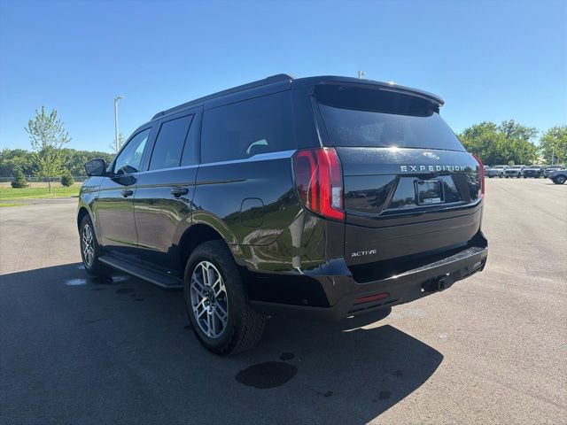 Certified 2025 Ford Expedition Active AWD/4WD image 16