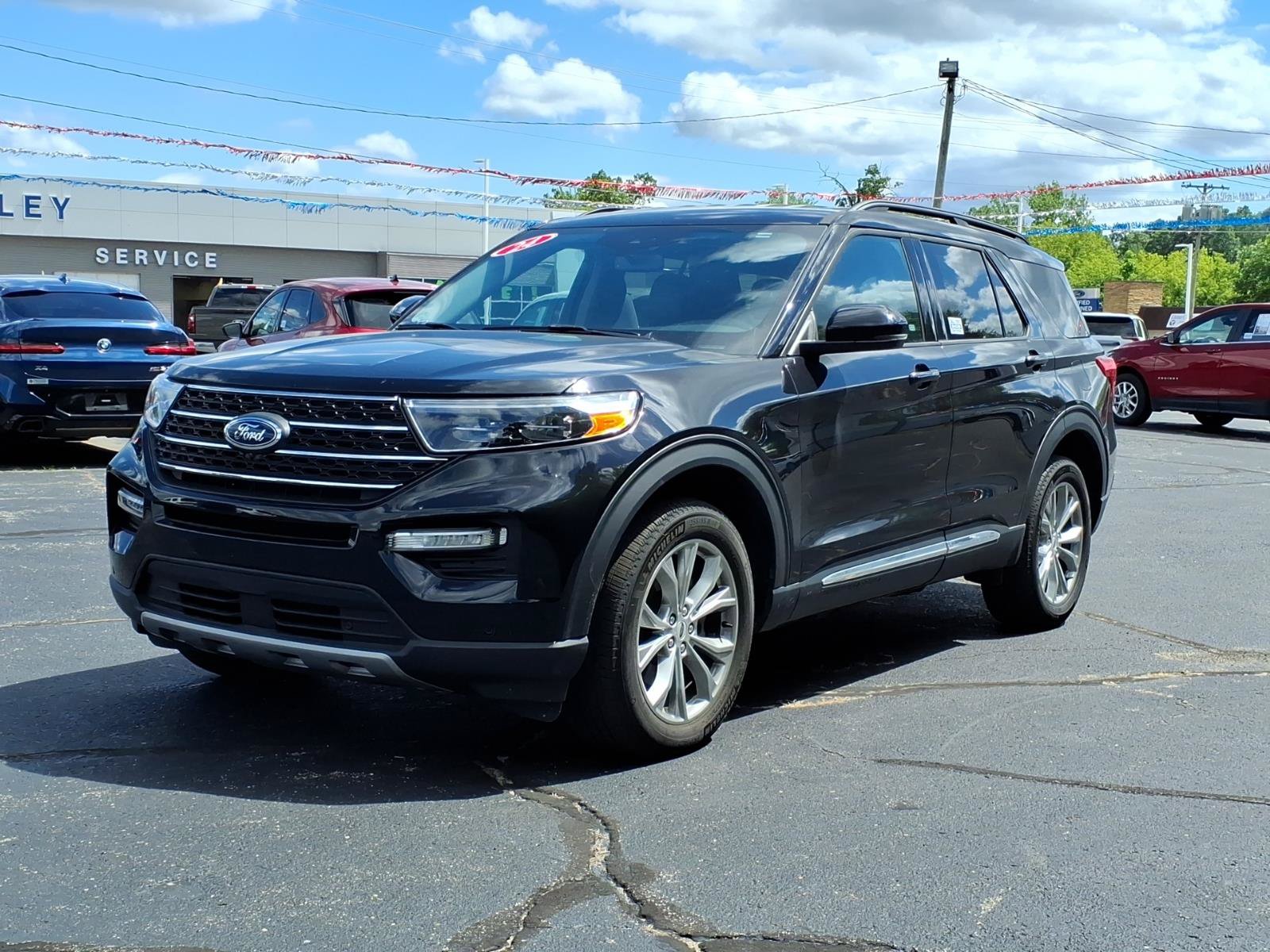 Certified 2024 Ford Explorer XLT w/ Equipment Group 202A AWD/4WD image 2