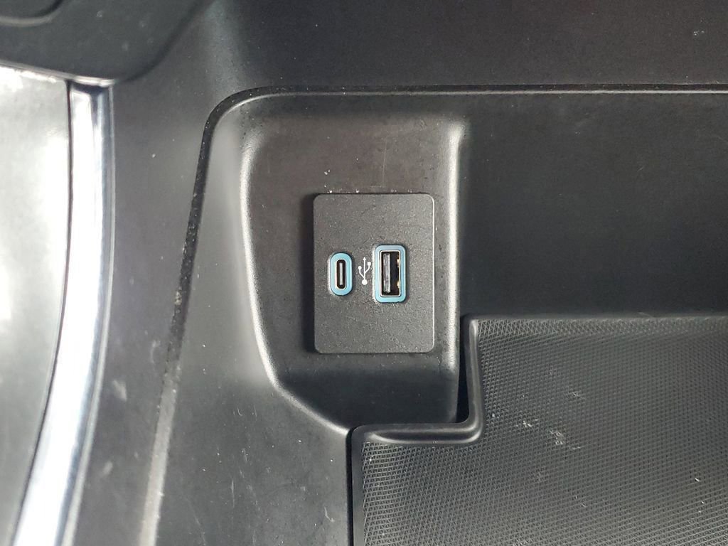 Certified 2022 Ford F150 XLT w/ Equipment Group 302A High image 30