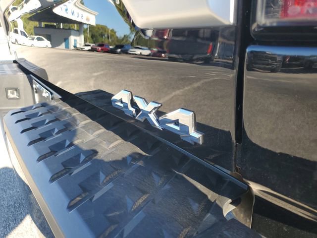 Used 2023 Nissan Titan Platinum Reserve w/ Moonroof Package image 9