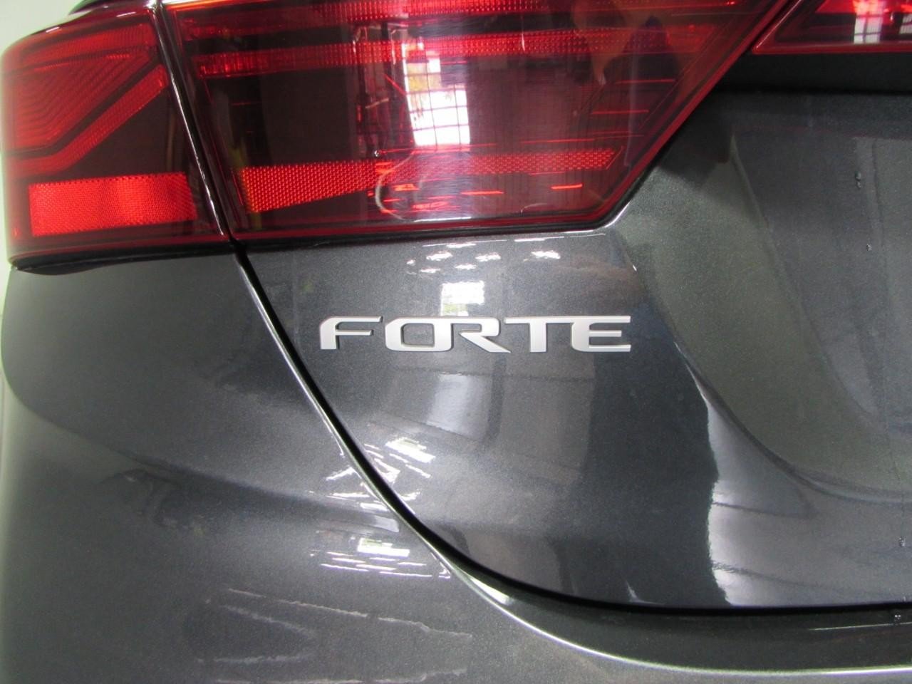 Used 2024 Kia Forte LXS FWD image 29