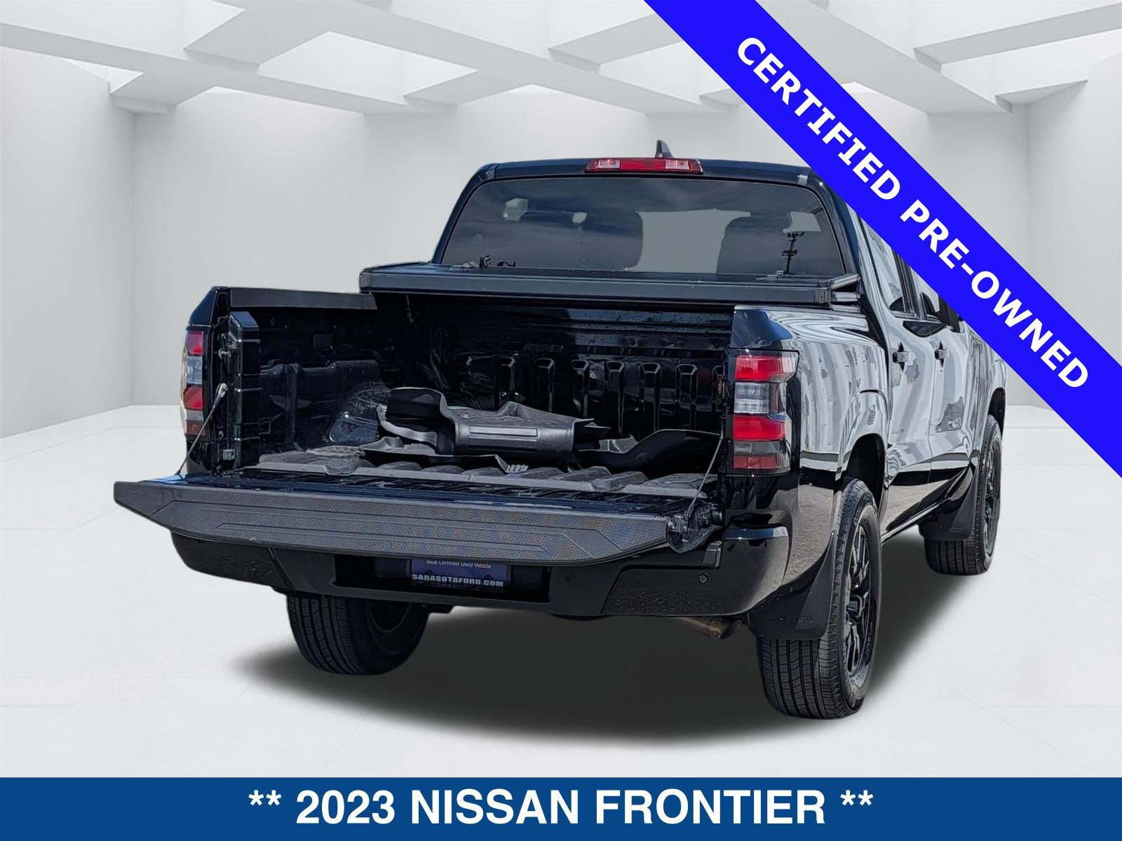 Used 2023 Nissan Frontier SV w/ Midnight Edition Package image 5