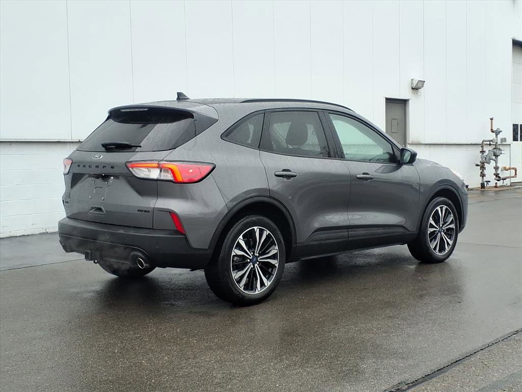 Certified 2022 Ford Escape SEL w/ SEL Stealth AWD Package image 6