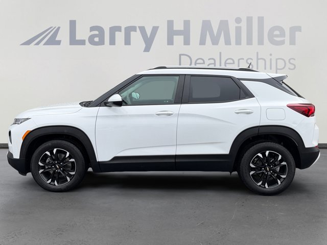 Used 2022 Chevrolet TrailBlazer LT image 2