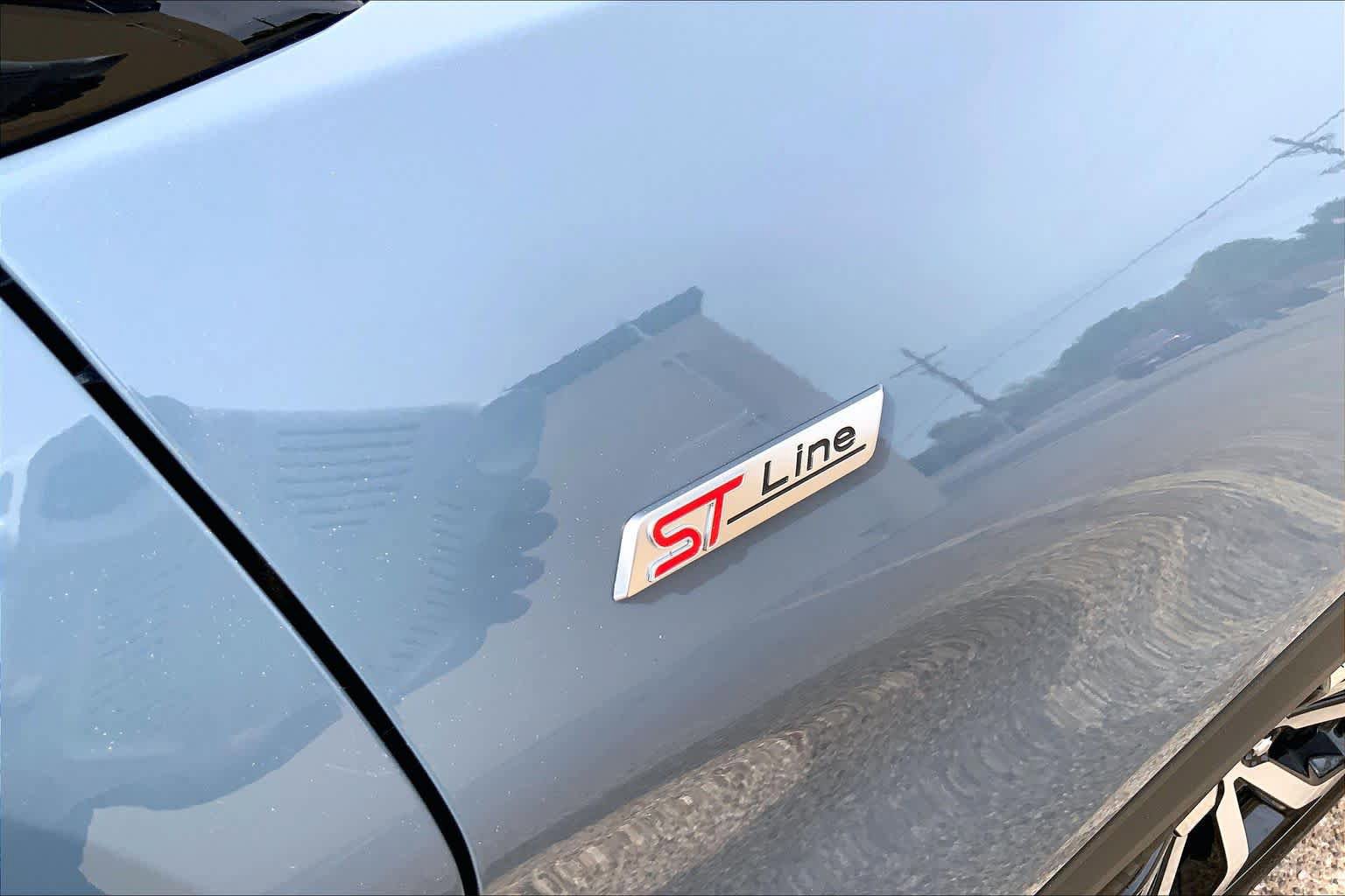 Certified 2025 Ford Explorer ST-Line w/ Premium Package RWD image 10