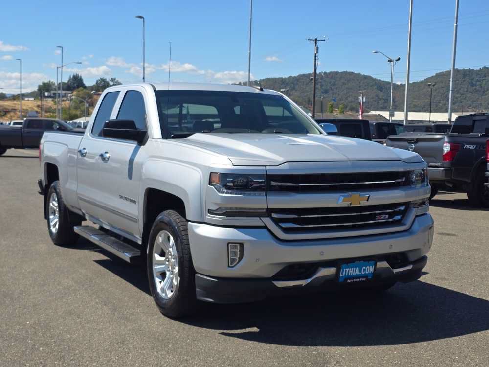 Used 2017 Chevrolet Silverado 1500 LTZ Z71 w/ LTZ Plus Package AWD/4WD image 7