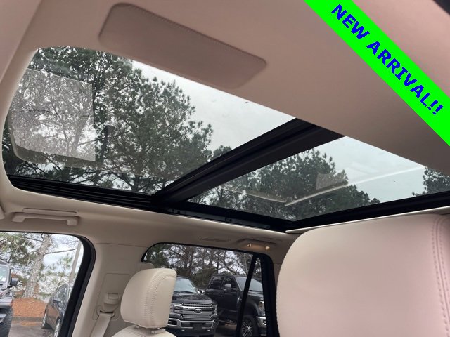 Certified 2022 Ford Expedition Max Platinum image 11