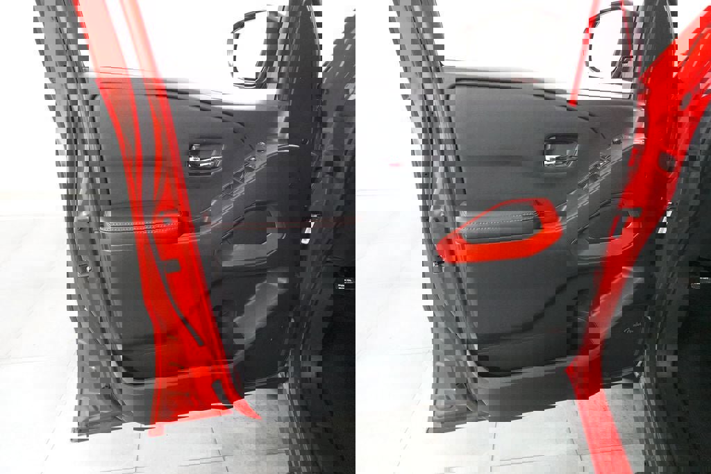 Used 2025 Nissan Frontier PRO-4X w/ Pro Premium Package AWD/4WD image 22