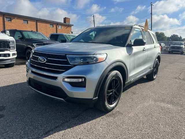 Certified 2023 Ford Explorer XLT w/ Equipment Group 202A AWD/4WD image 28