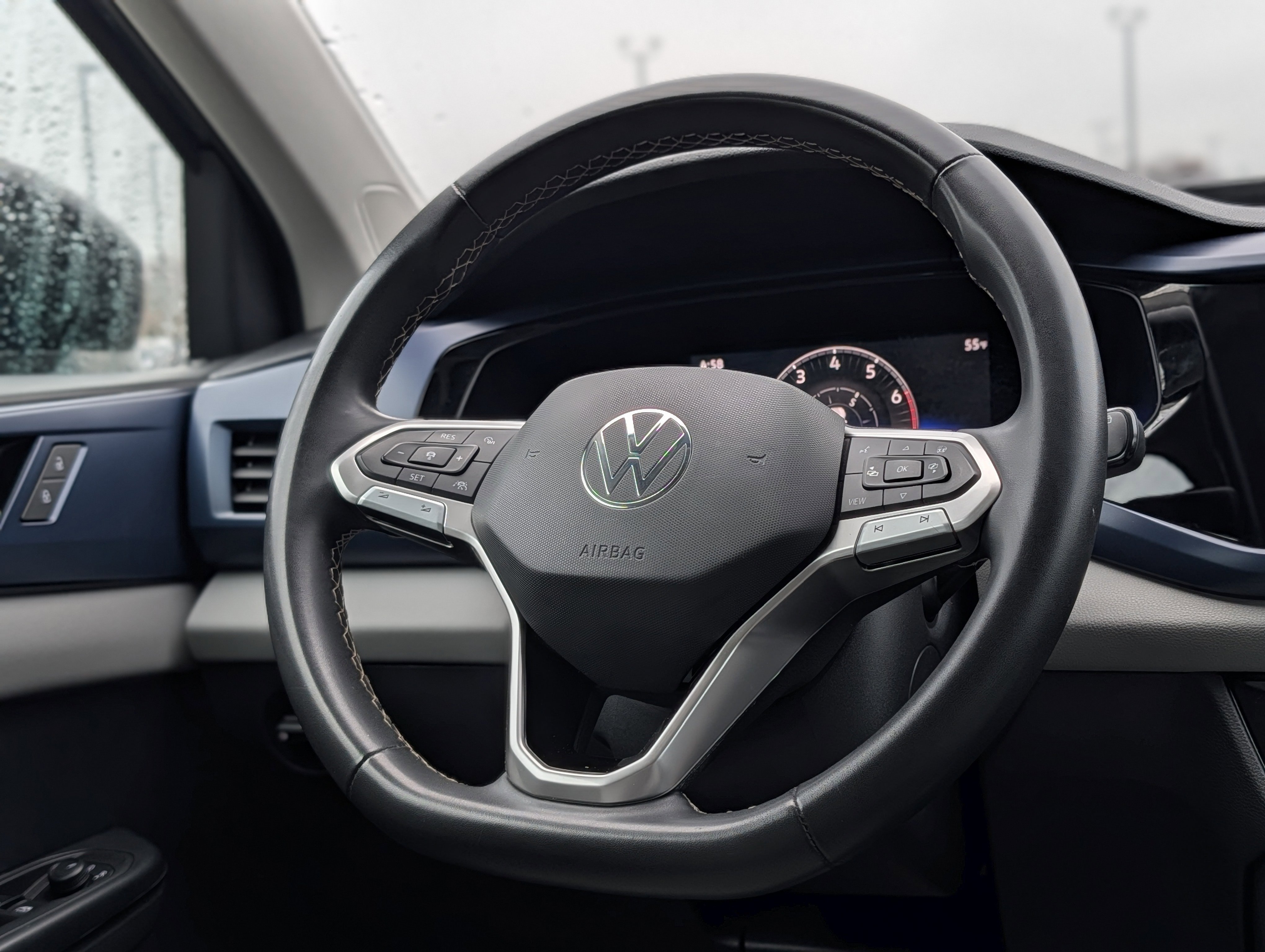 Used 2023 Volkswagen Taos SE image 14