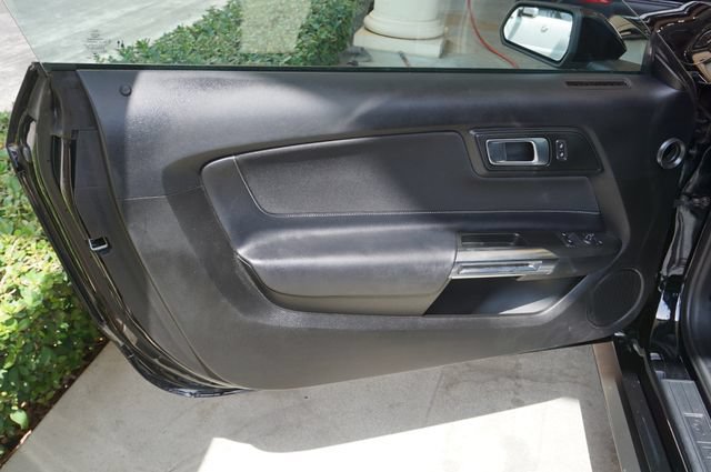 Certified 2021 Ford Mustang Coupe RWD image 21