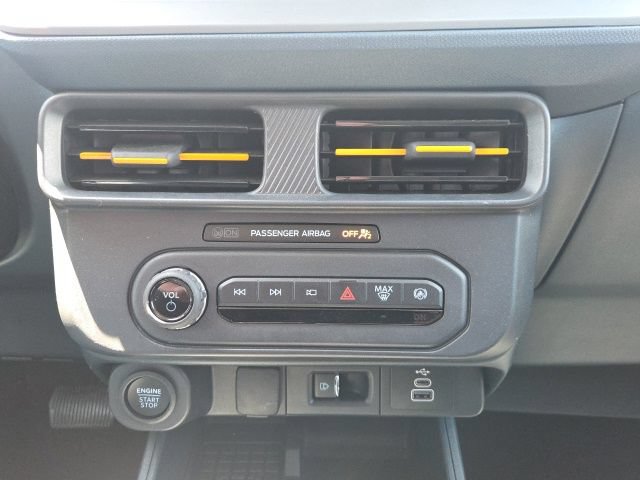 Certified 2025 Ford Maverick Tremor AWD/4WD image 28
