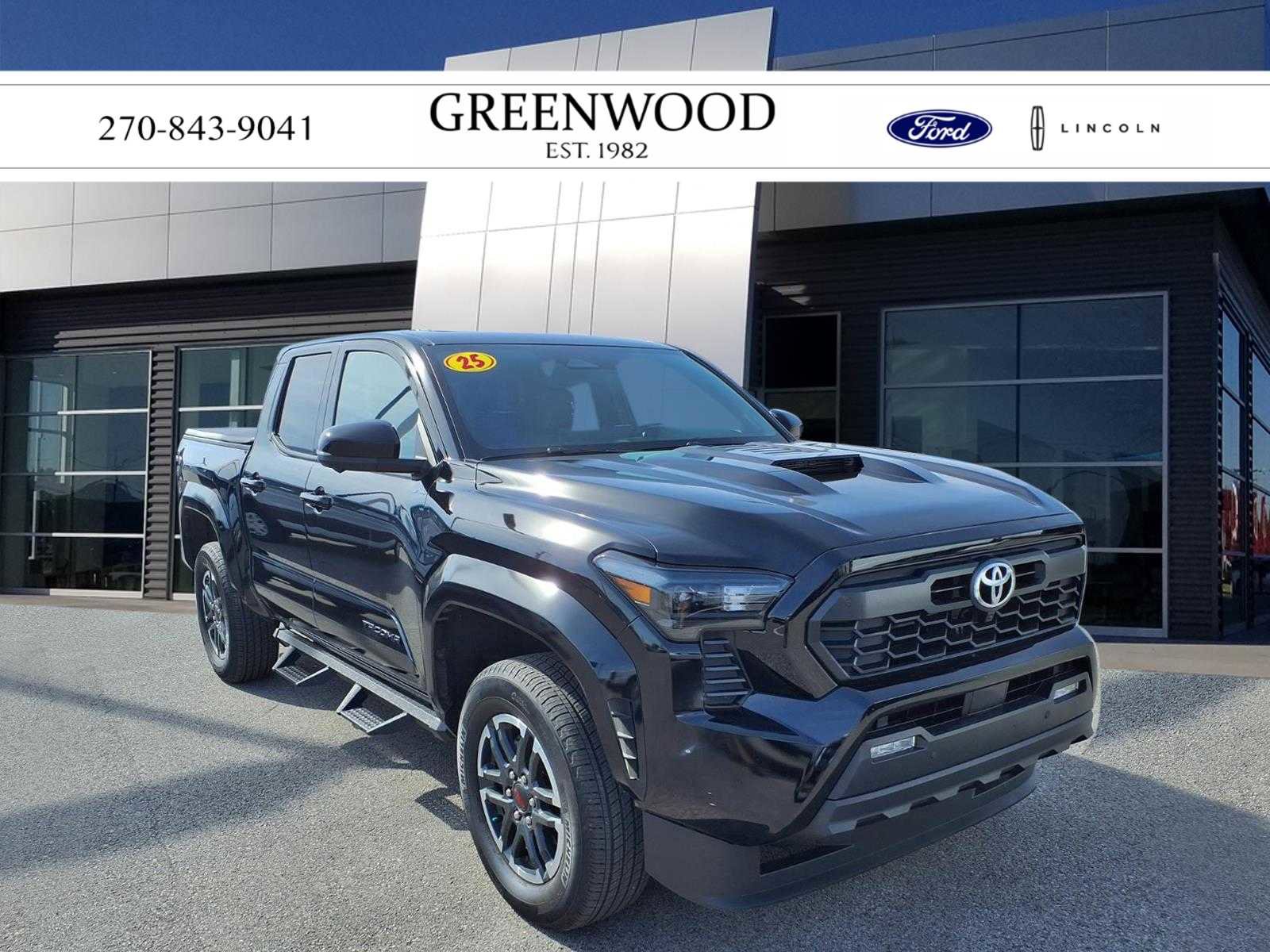 Used 2025 Toyota Tacoma TRD Sport w/ TRD Sport Premium Package image 1