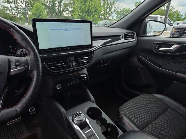 Certified 2024 Ford Escape ST-Line w/ Tech Pack #1 AWD/4WD image 17