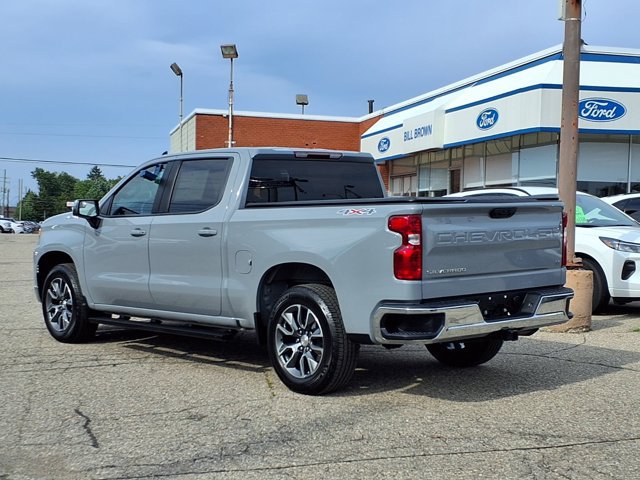 Used 2024 Chevrolet Silverado 1500 LT AWD/4WD image 2
