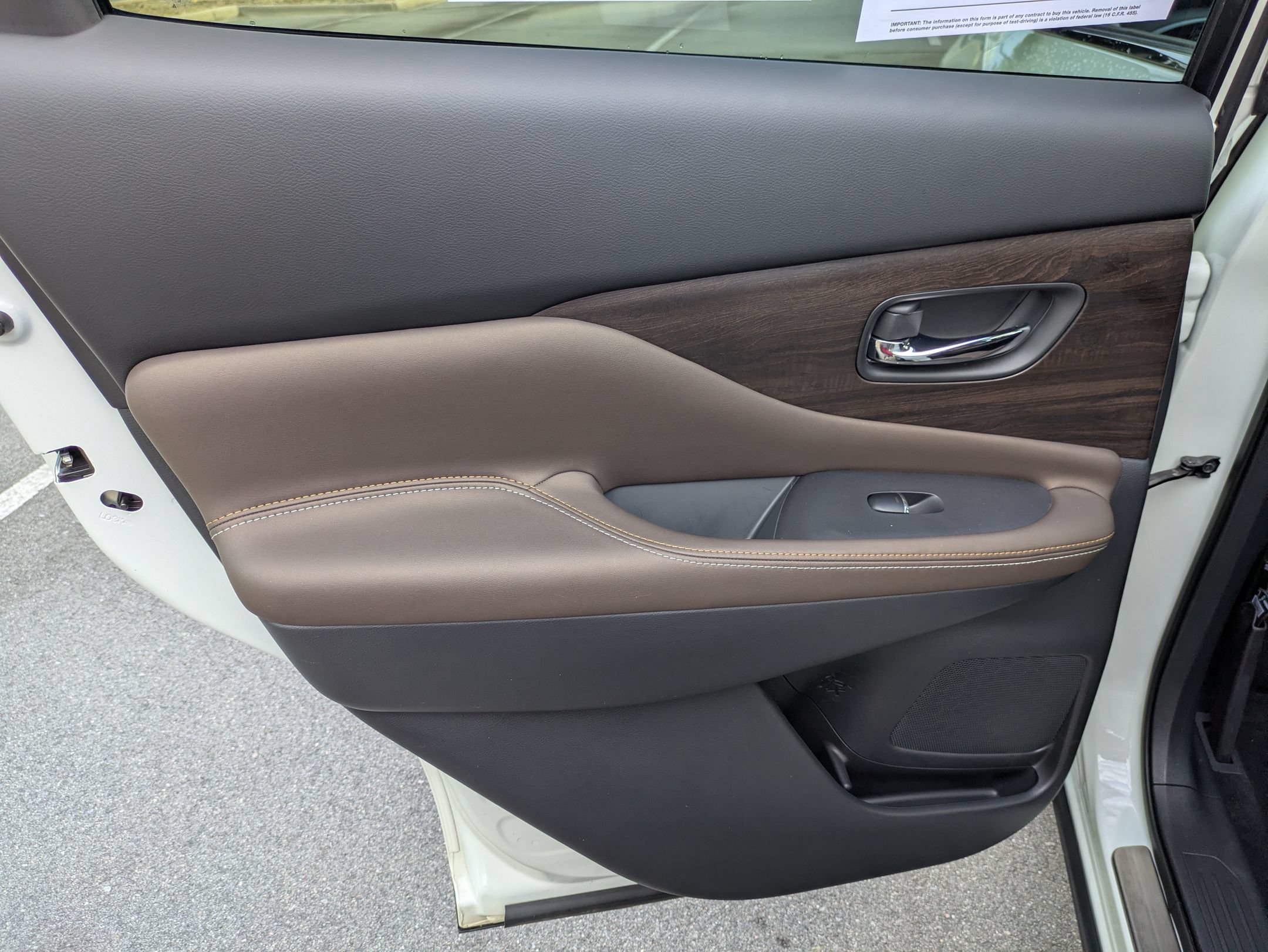 Used 2023 Nissan Murano Platinum w/ Cargo Package FWD image 31
