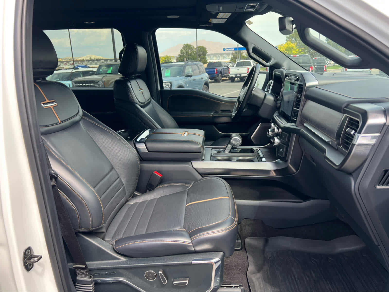 Certified 2022 Ford F150 Platinum w/ Equipment Group 701A High AWD/4WD image 17