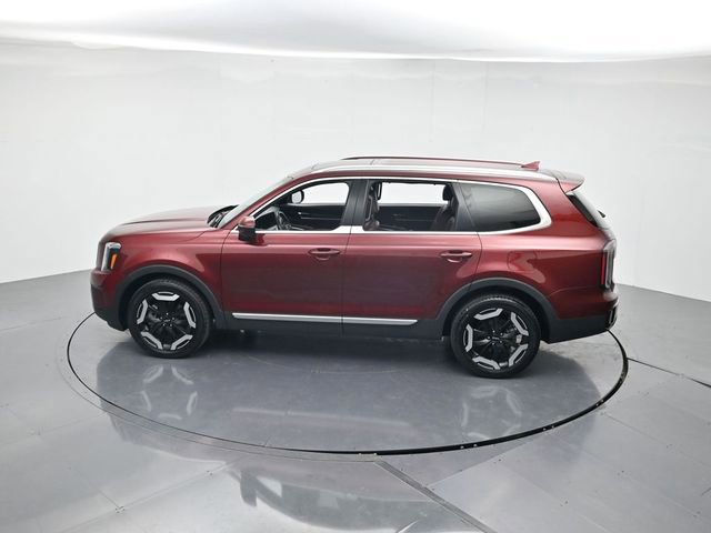 Used 2023 Kia Telluride EX w/ EX Captain's Chair Package FWD image 44