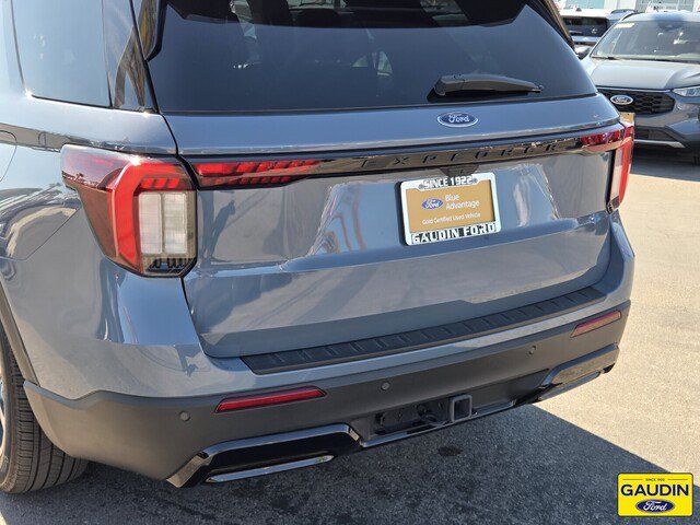 Certified 2025 Ford Explorer ST-Line w/ Premium Package RWD image 6