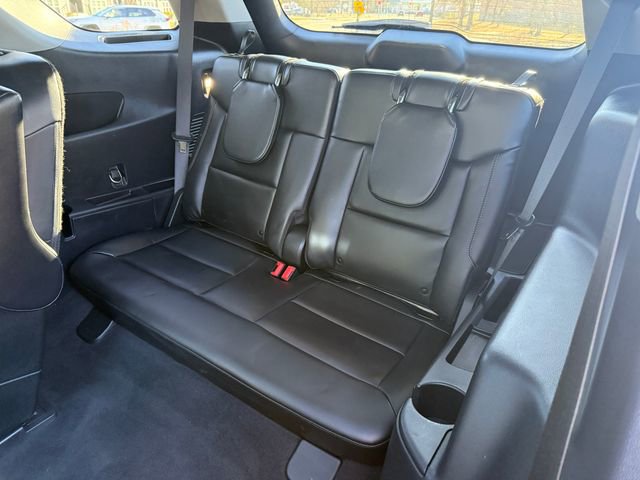 Certified 2022 Ford Explorer XLT w/ Equipment Group 202A image 7