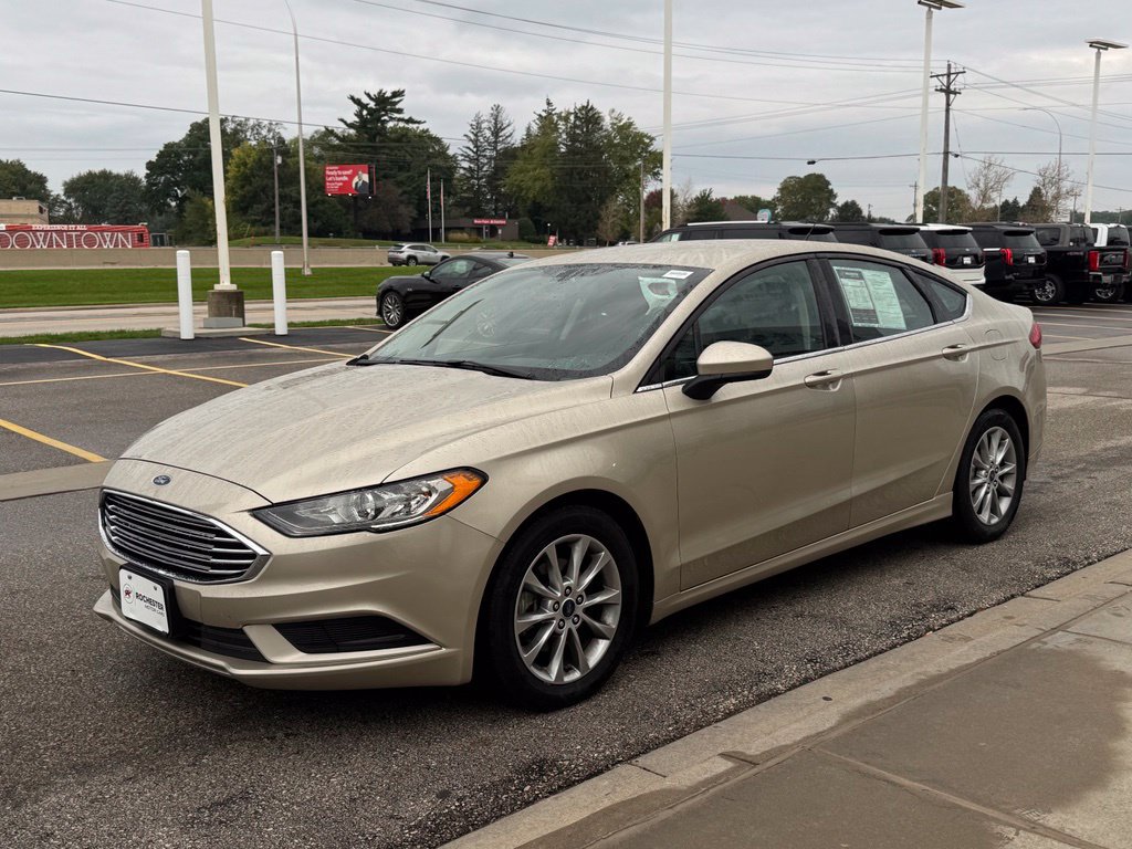 Certified 2017 Ford Fusion SE w/ Fusion SE Technology Package FWD image 38
