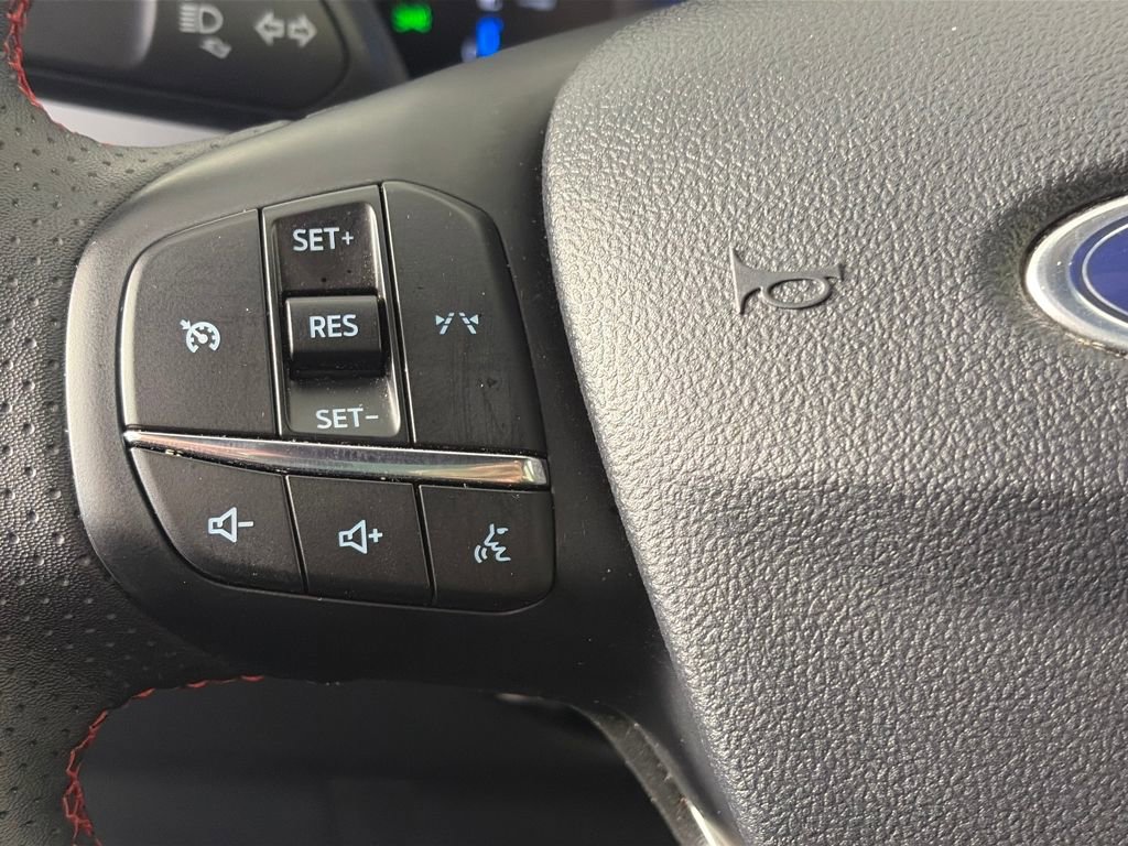 Certified 2025 Ford Escape ST-Line Select image 15