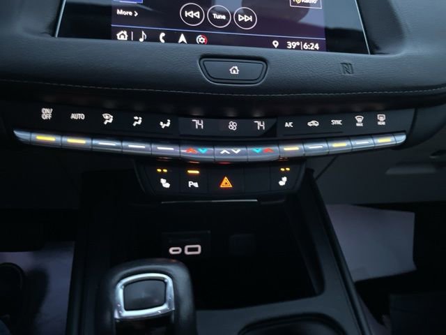 Used 2019 Cadillac XT4 Luxury w/ Cold Weather Package image 32