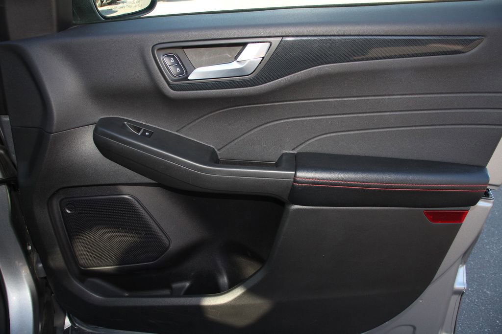 Certified 2023 Ford Escape ST-Line image 28