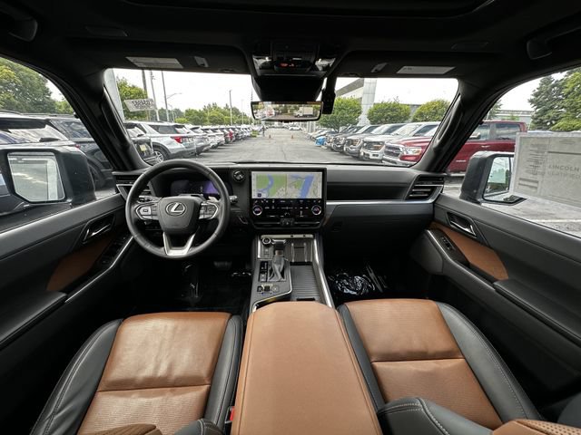 Used 2024 Lexus GX 550 w/ Accessory Package (Z1) AWD/4WD image 3