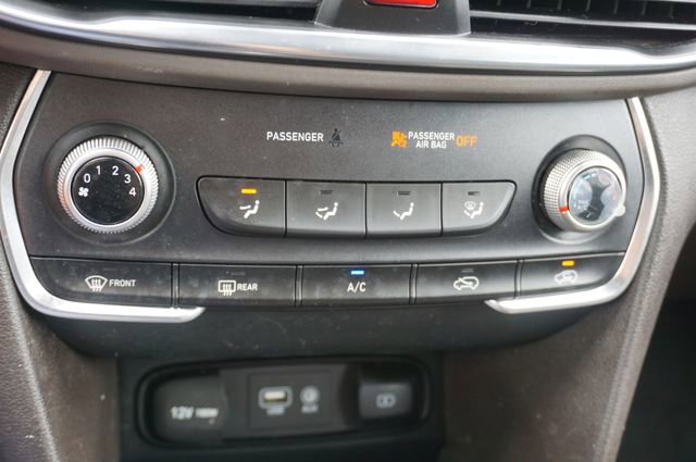 Used 2019 Hyundai Santa Fe SE FWD image 14