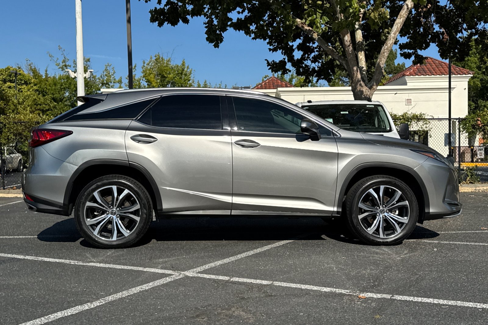 Used 2022 Lexus RX 350 FWD w/ Premium Package image 3