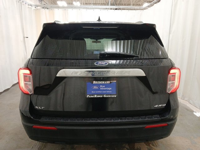 Certified 2022 Ford Explorer XLT image 3
