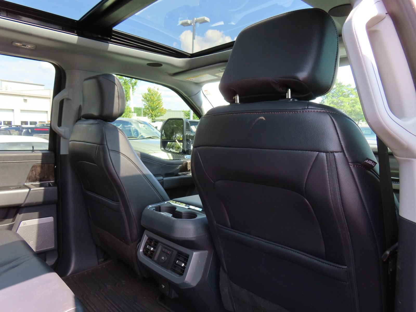 Certified 2025 Ford F350 Lariat w/ Lariat Ultimate Package AWD/4WD image 36