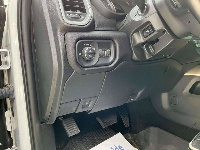 Used 2023 RAM 3500 Laramie AWD/4WD image 15