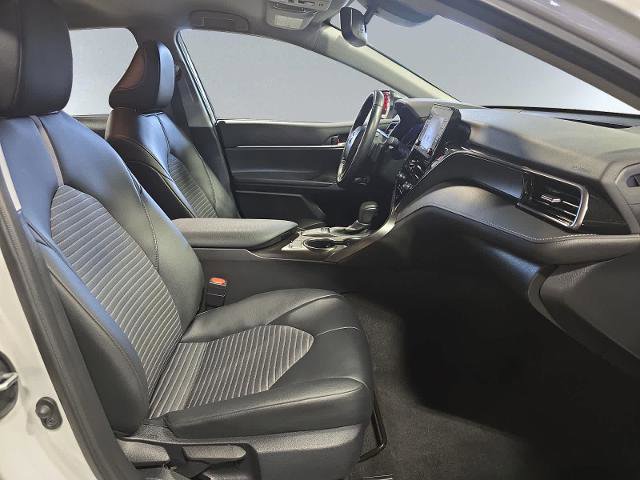 Used 2023 Toyota Camry SE w/ Cold Weather Package FWD image 19