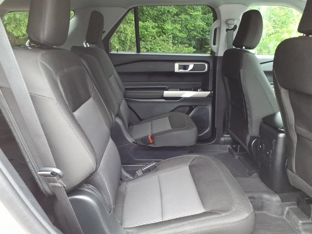 Certified 2024 Ford Explorer XLT AWD/4WD image 12