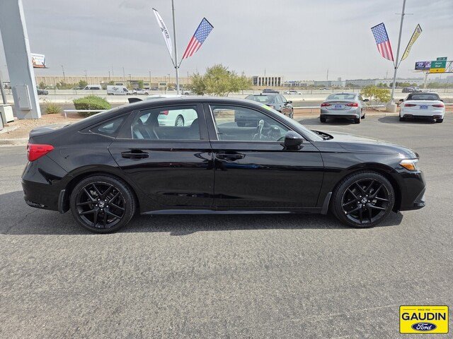 Used 2023 Honda Civic Sport image 8