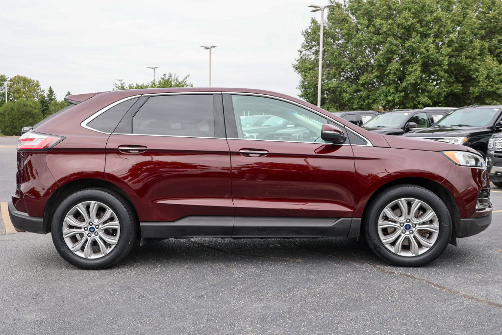 Certified 2019 Ford Edge Titanium w/ Cold Weather Package AWD/4WD image 20