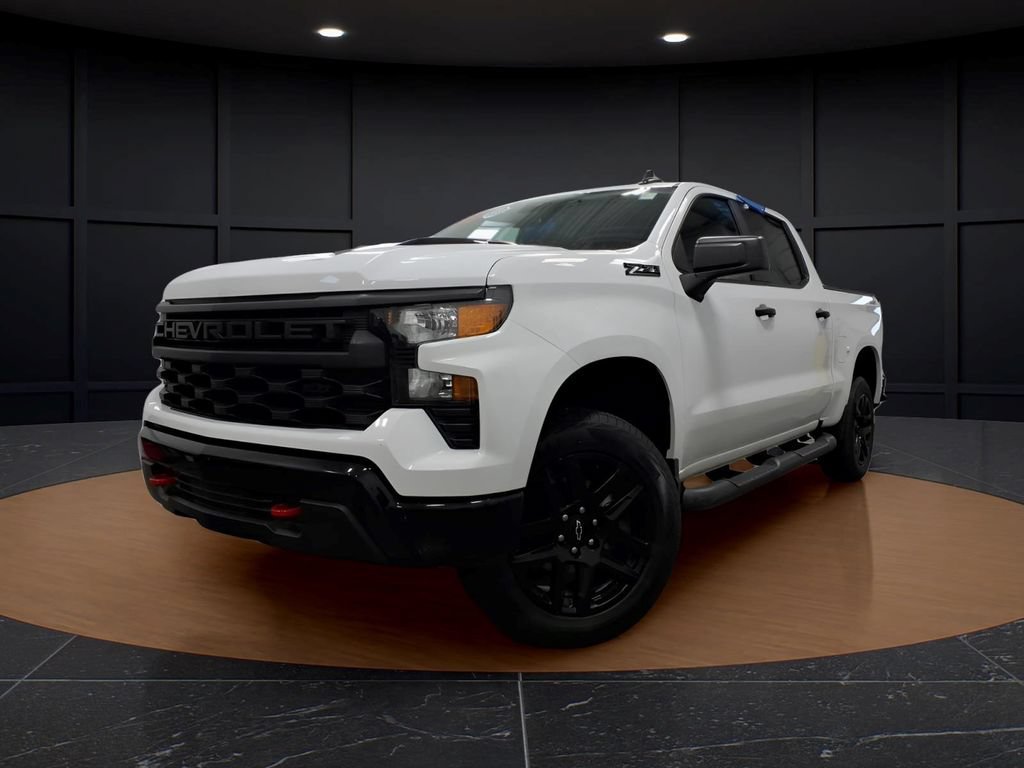 Used 2023 Chevrolet Silverado 1500 Custom Trail Boss w/ 2.7L Blackout Package AWD/4WD image 3