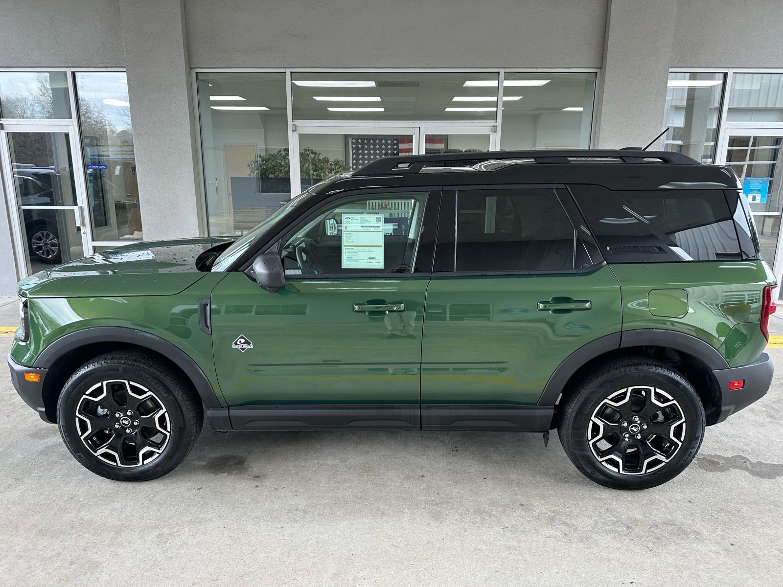 Certified 2025 Ford Bronco Sport Outer Banks w/ Outer Banks Tech Package+ image 2